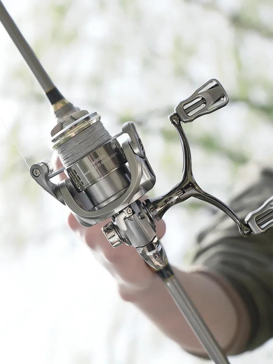 Dual Grip Carp Fishing Reel with Balance Rod Support