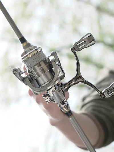 Dual Grip Carp Fishing Reel with Balance Rod Support